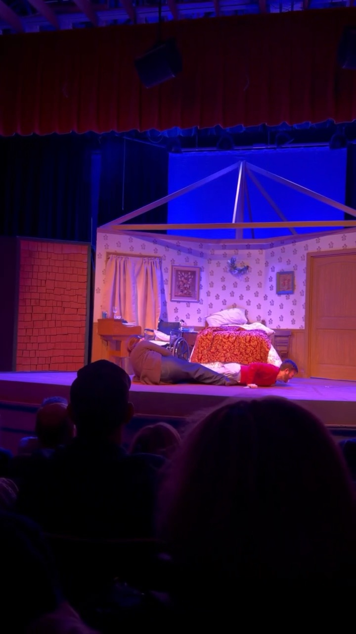 Went to a theater ‘the barn’ and saw misery. It wa